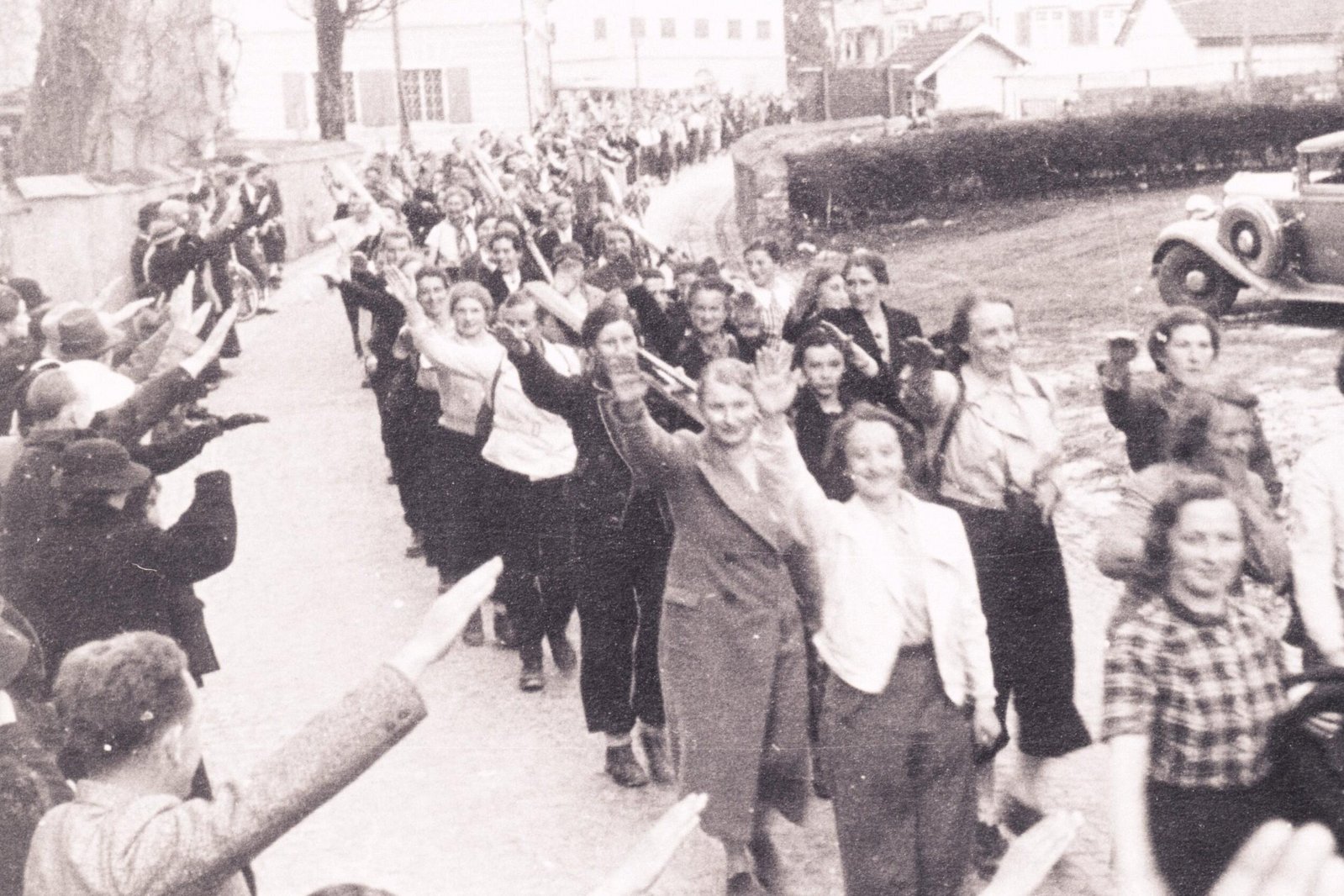 Helden oder Täter? Das nationalsozialistische Erbe im Skisport